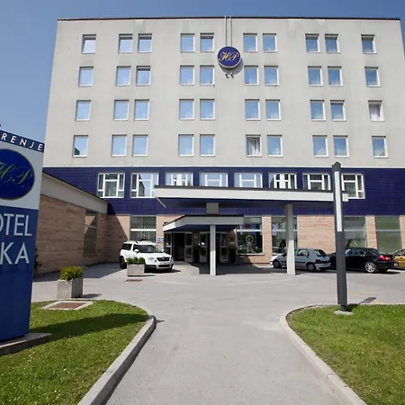 Paka Hotell Velenje