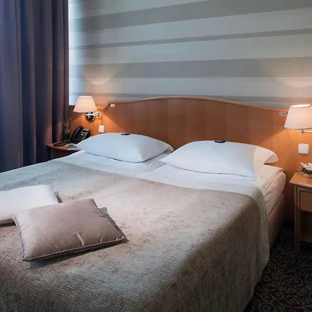 Hotel Paka 4*