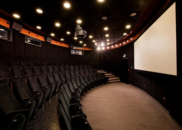 Paka فندق فيلينيه